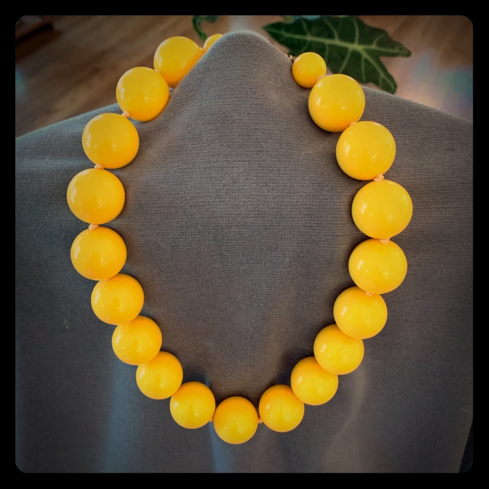 ☀️ Vintage Yellow Ball Necklace